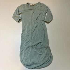 Kyte baby sage green snap front bamboo gown 0-3M